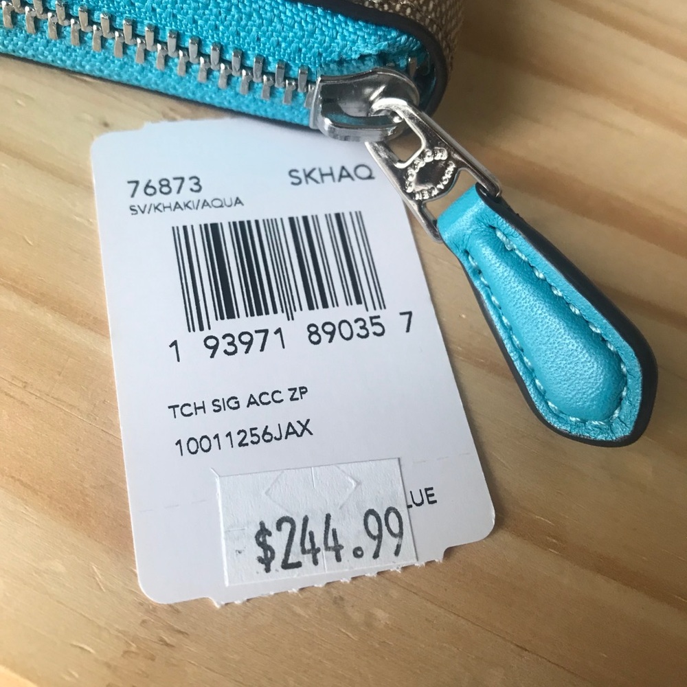 Coach wallet🎈🎈 - Picture 3 of 5